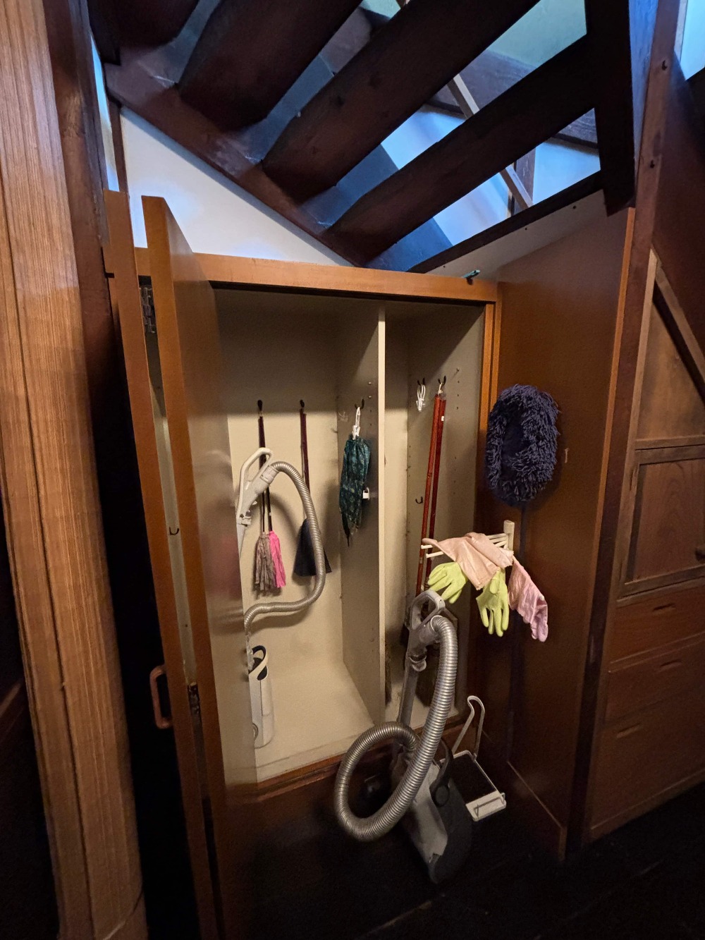 階段下収納作成