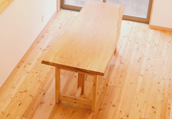手作りファニチャー　家具・　大きなダイニングテーブル
