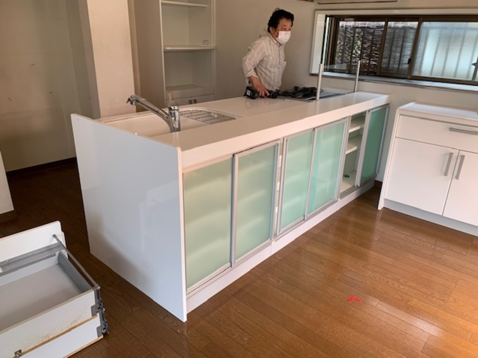 いつものように解体のお手伝いをしてくれるシンコーガスの葛島社長です。