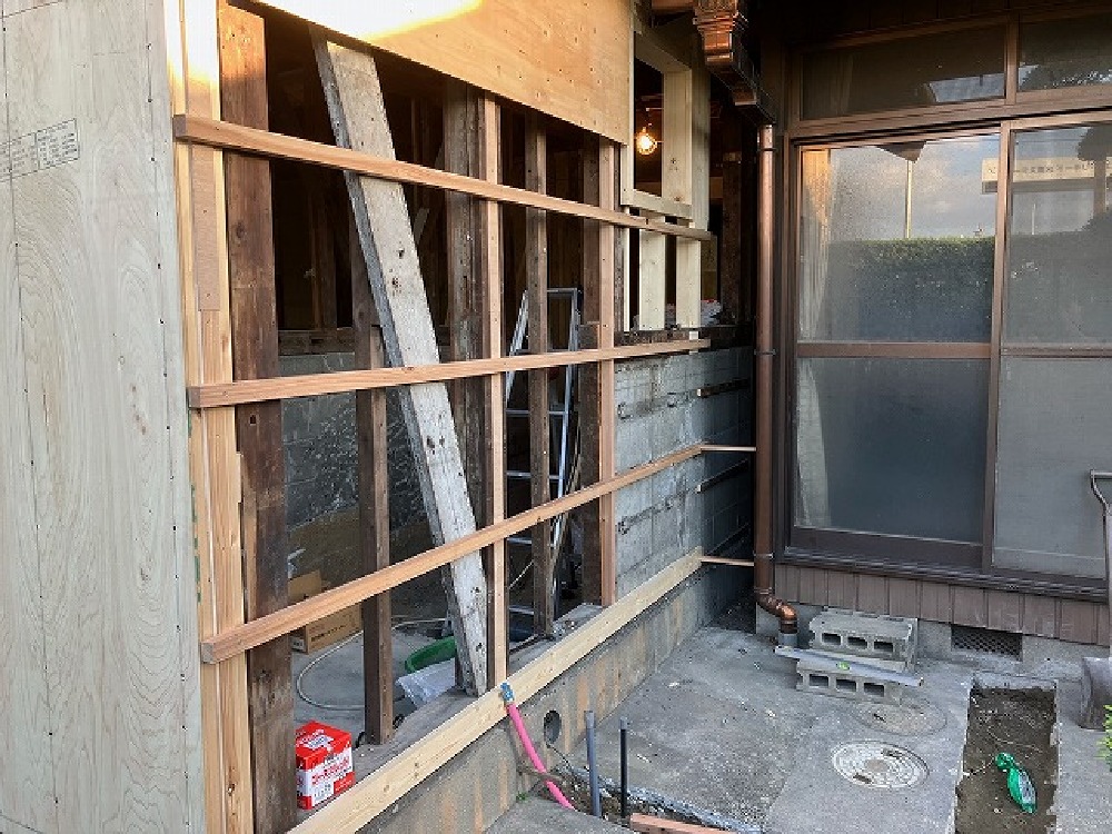 外部下地進行中です（山本）