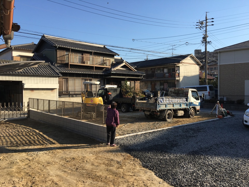 砕石が搬入されます。