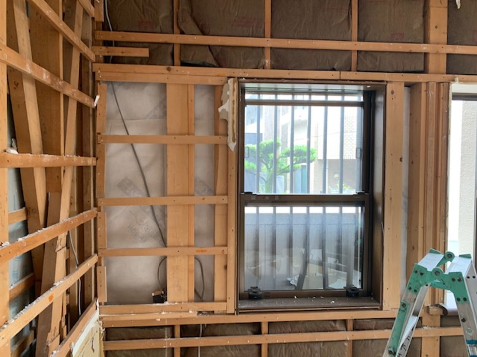 解体風景10連チャンです。めくってみると断念が入って無かったり、色々問題有りです。