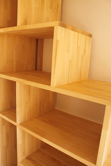 手づくり家具・ロフトへ上がる階段式　飾棚・箱階段
