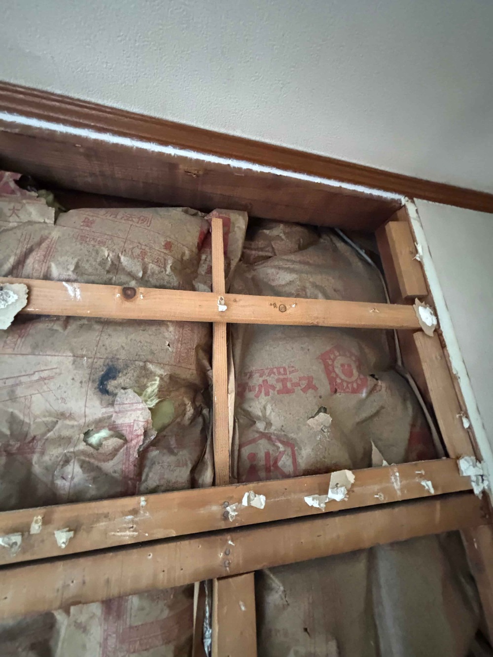 2階の解体に取り掛かっています