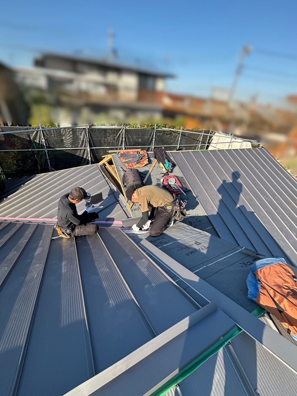 複雑な谷部を施工していきます