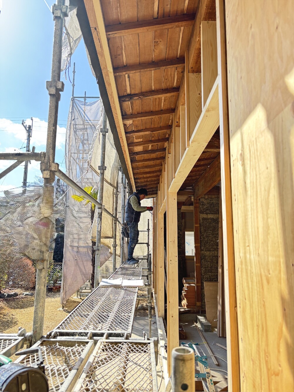 外壁下地進行中
