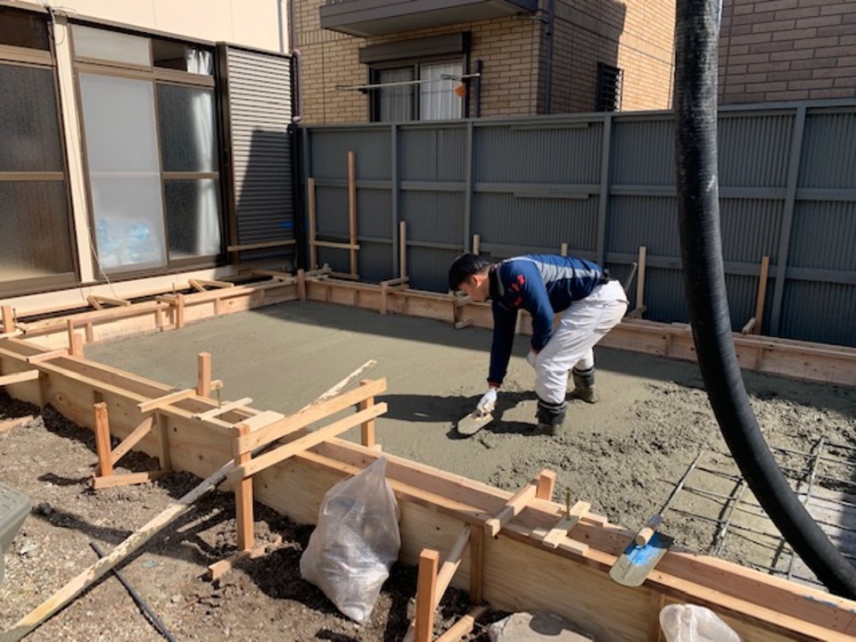 増築部生コン打ち完了です。 