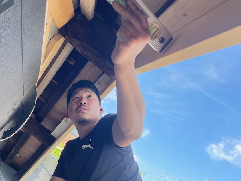 軒天施工中