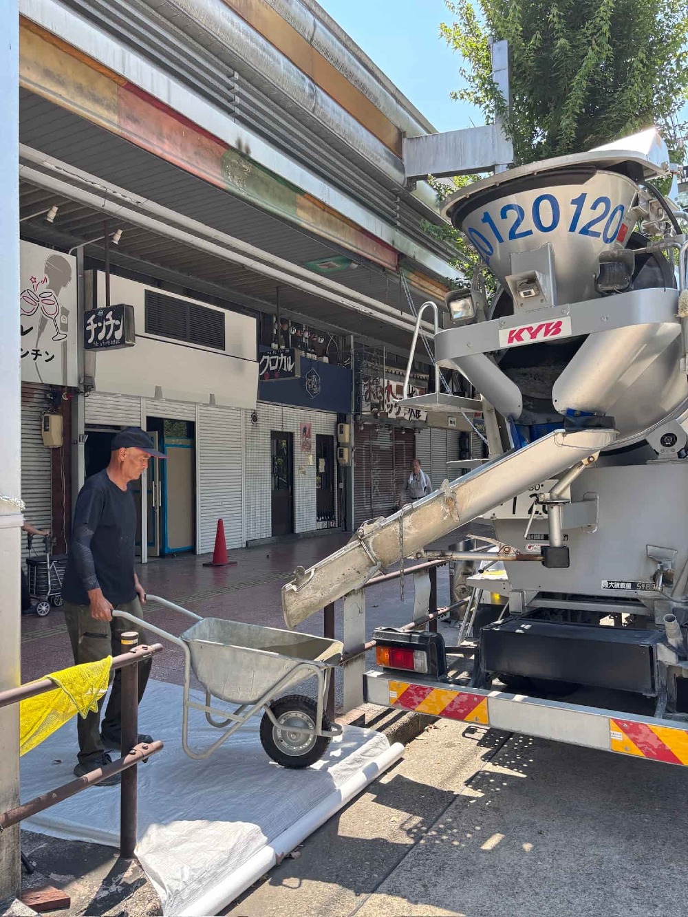 土間コンクリート打ち
