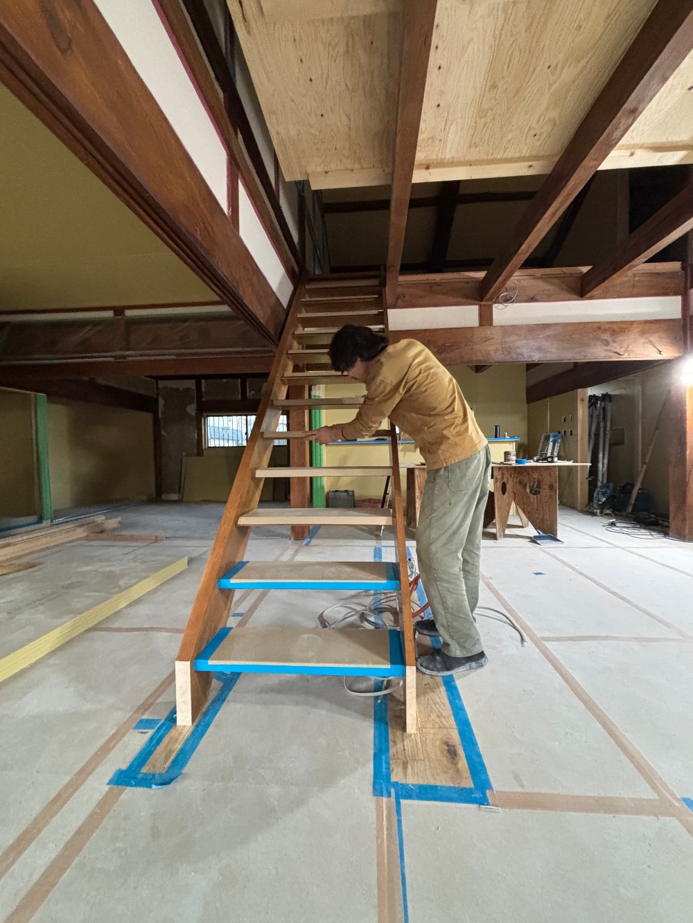 ストリップ階段施工