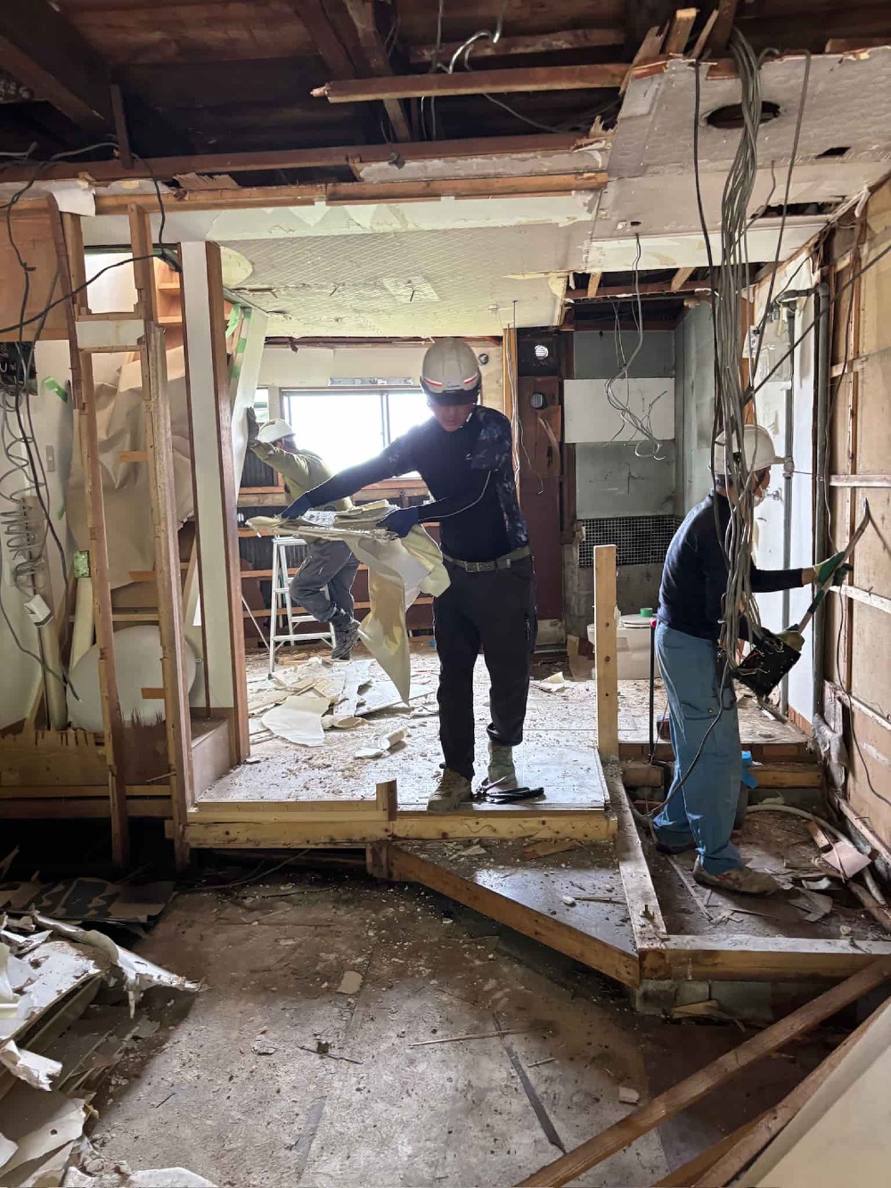 解体作業