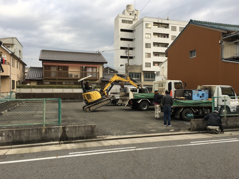 駐車場工事  今日から着工です！