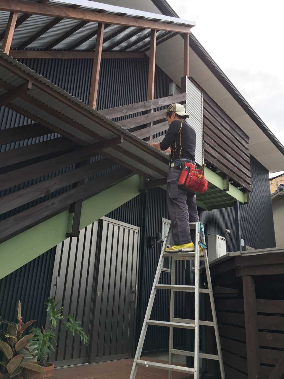 外階段・屋根工事