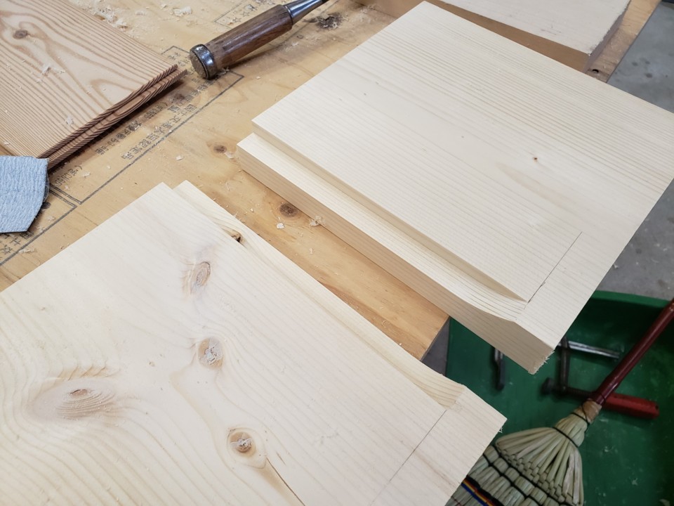 家具作成中。