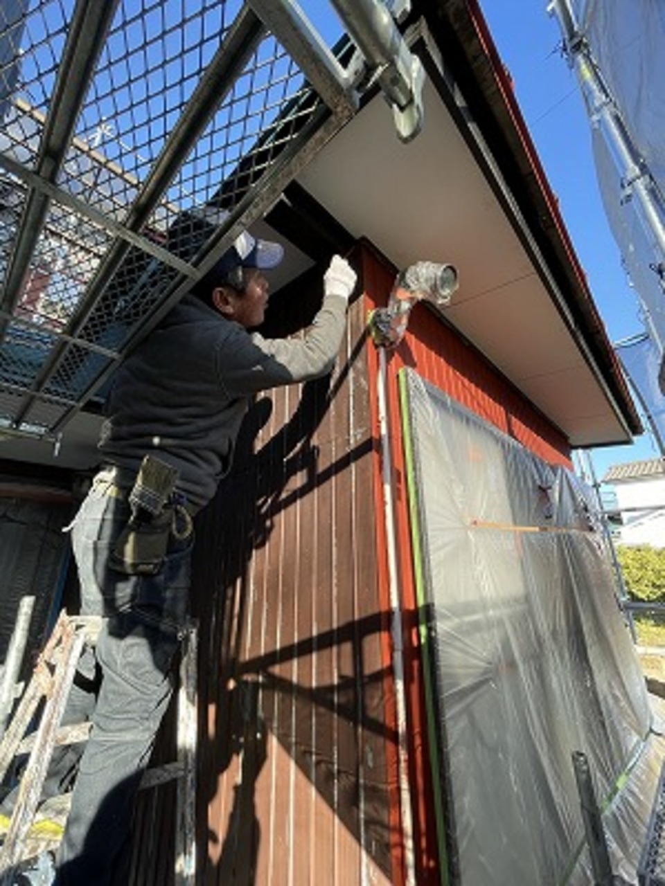 天白区I様邸・錆止め完了、上塗り工事に突入です（白井）