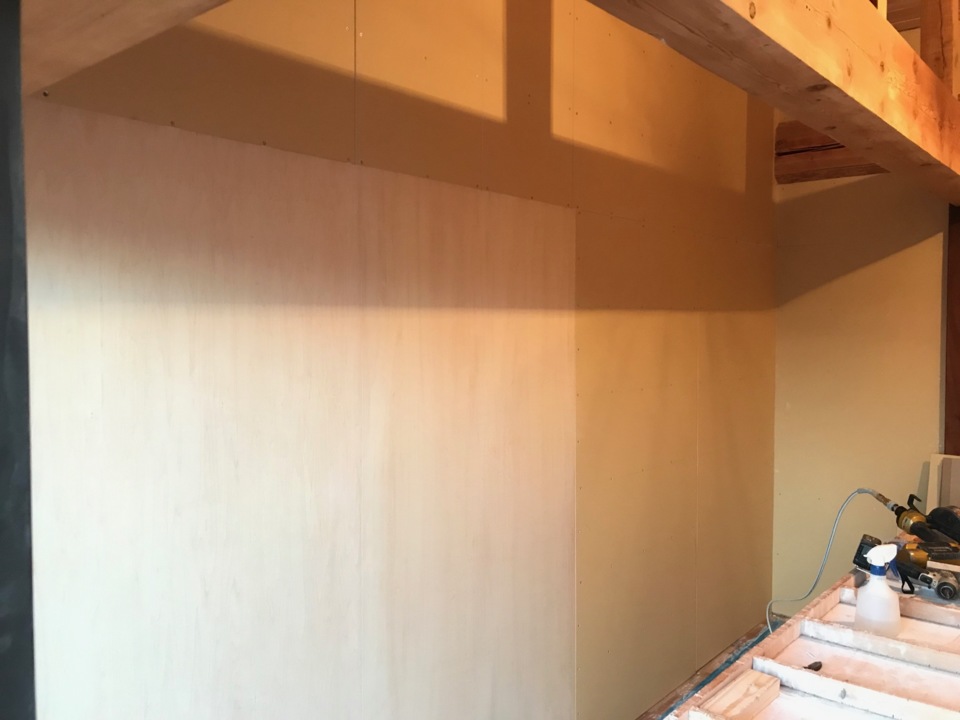 一部屋目が完了しました。