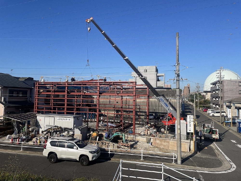 建て方 二日目 本日も快晴です。 計画通り順調に進んでいます（白井）