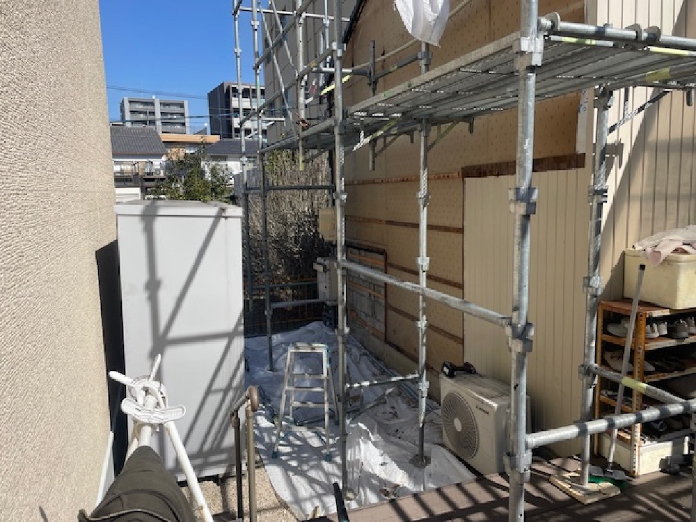  外壁解体中
