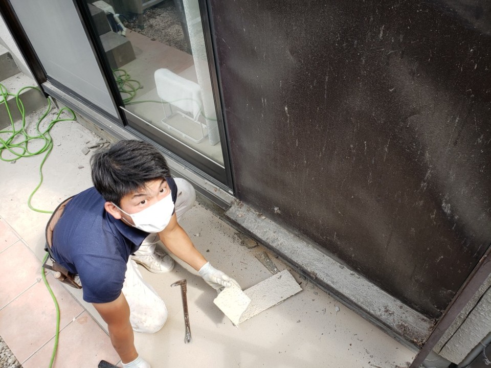 雨戸取り替え作業