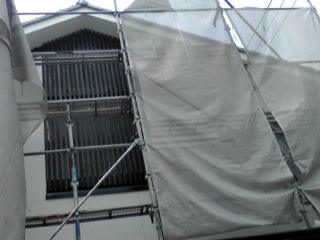 木製格子が付きました。