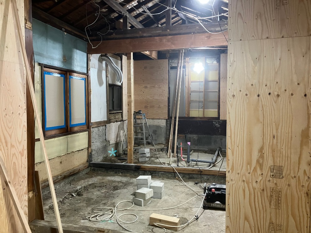  耐力壁を作って耐震補強を進めています