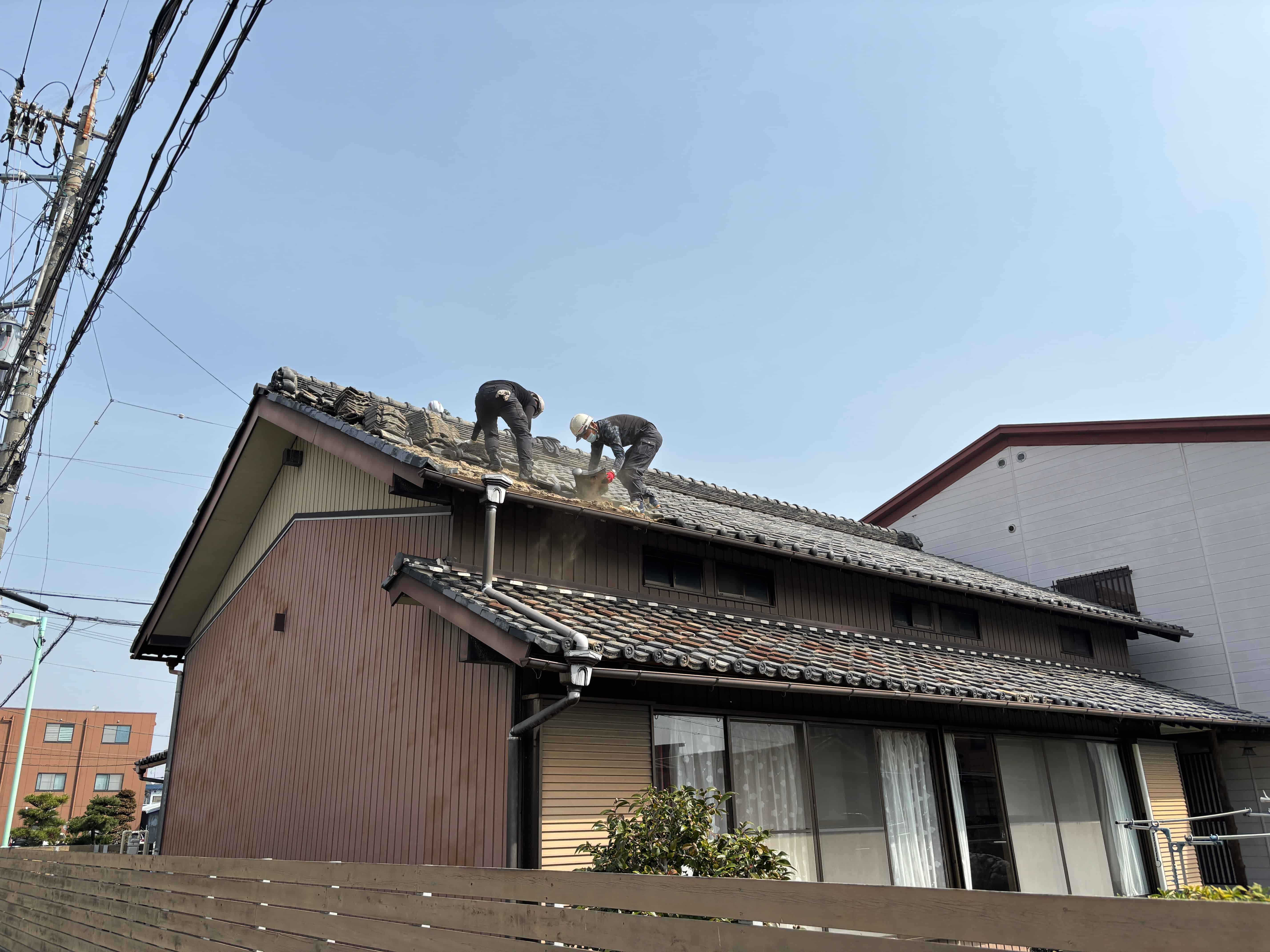 瓦下ろし