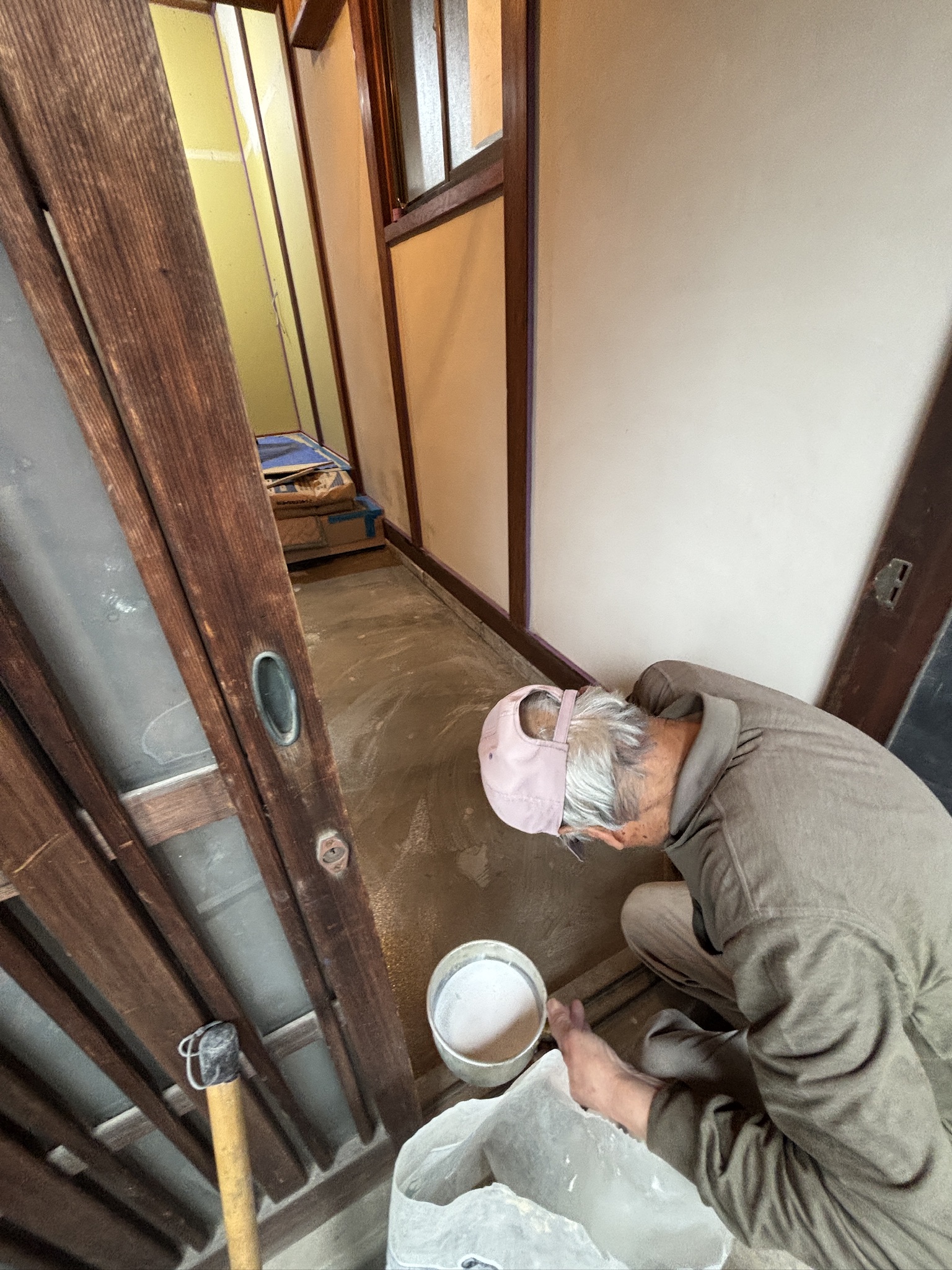 玄関の床仕上げ