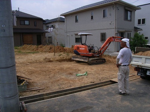 現場の職人さんたちの顔　外構